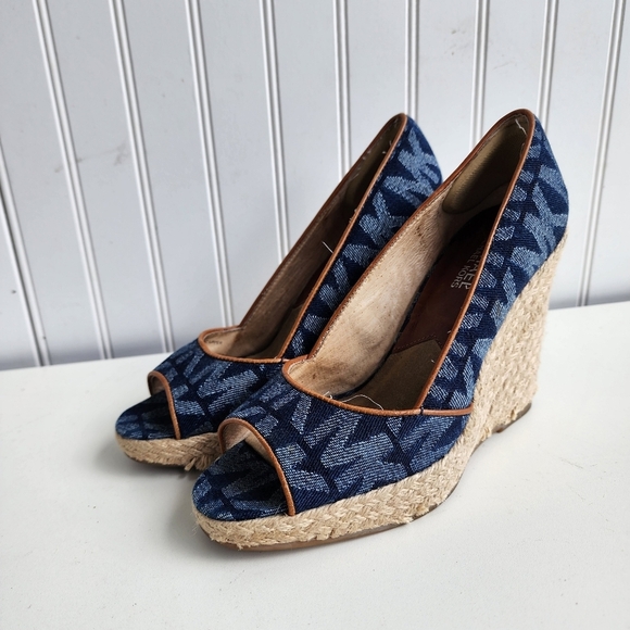 Michael Kors Women's Blue Logo Denim Open Toe Wedge Pumps Size 7 M - Picture 10 of 11